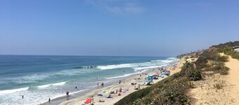 Coastal getaway, relaxing Del Mar Townhouse steps from Torrey Pines State Beach