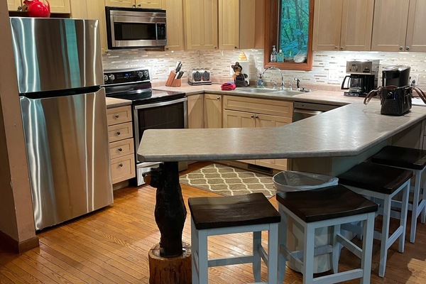 Frigorífic, microones, forn i placa de cuina