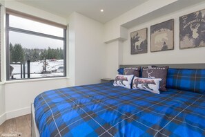 3 室のベッドルーム、アイロン / アイロン台、WiFi (無料)、ベッドシーツ