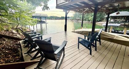 5 Bed 4 Bath Waterfront Home on Deep Water Cove Ideally located by car or boat!