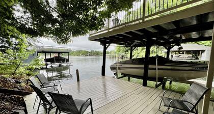 5 Bed 4 Bath Waterfront Home on Deep Water Cove Ideally located by car or boat!