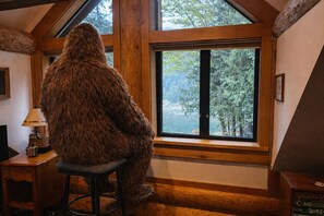 Interior - Luxury Riverfront Log Cabin Near Stevens Pass with Hot Tub & Two-Story Fireplace (Baring)