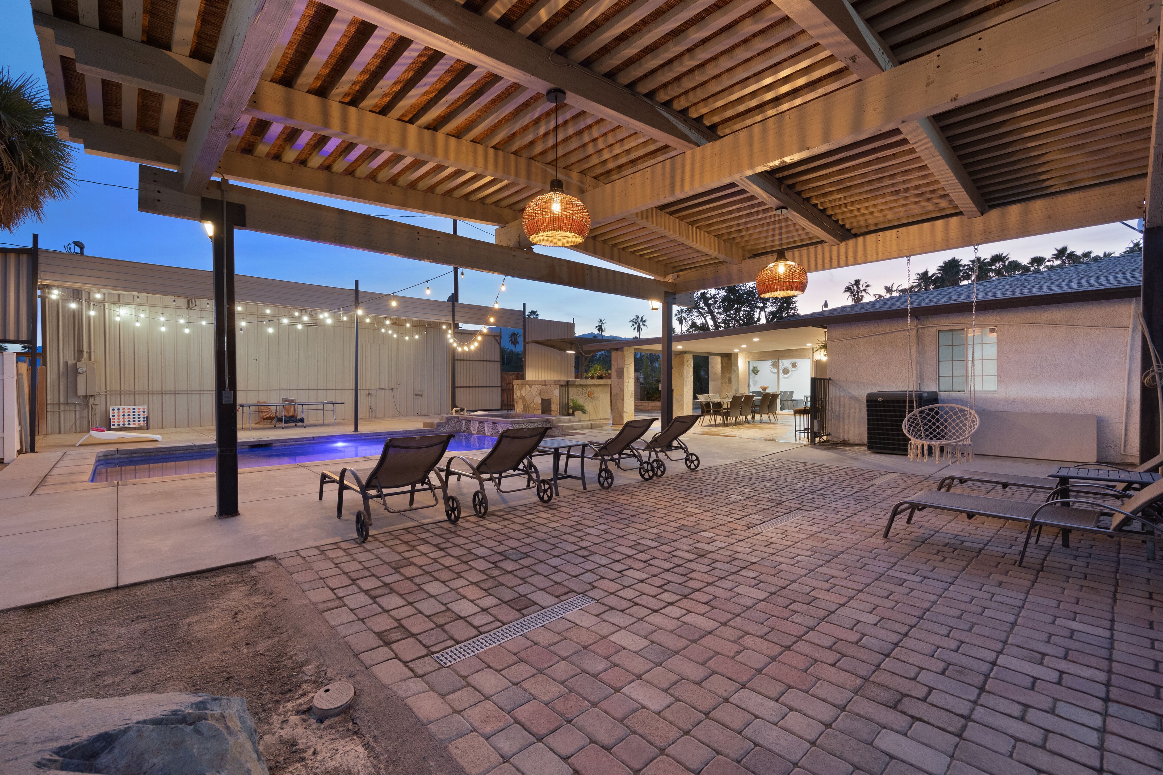 CLOSEST home to Coachella 6 Bedroom 3 baths sleeps 20 Pool/Spa, Pool table, BBQ