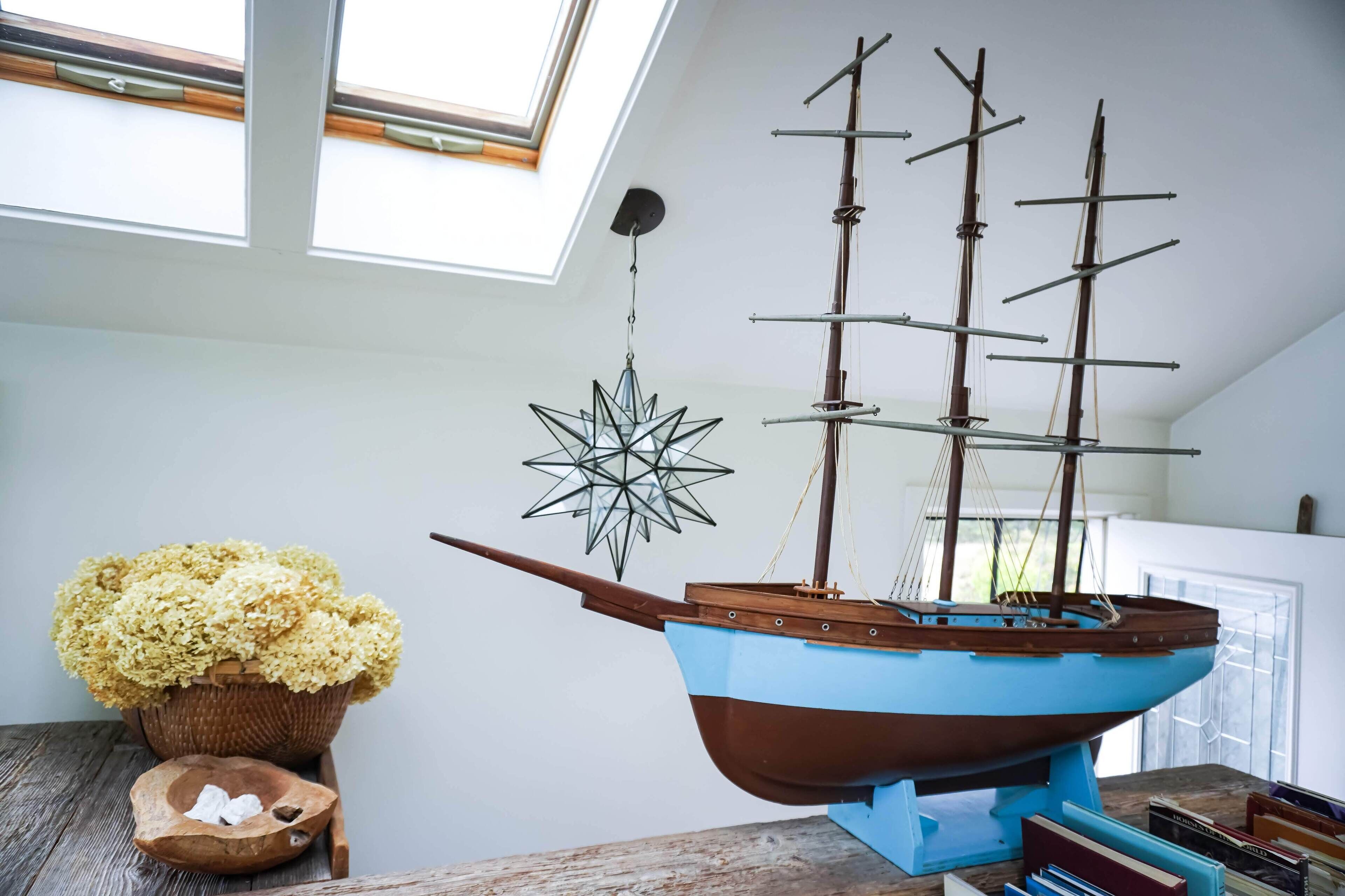 Vashon Island Loft  & Beach - Pet Friendly