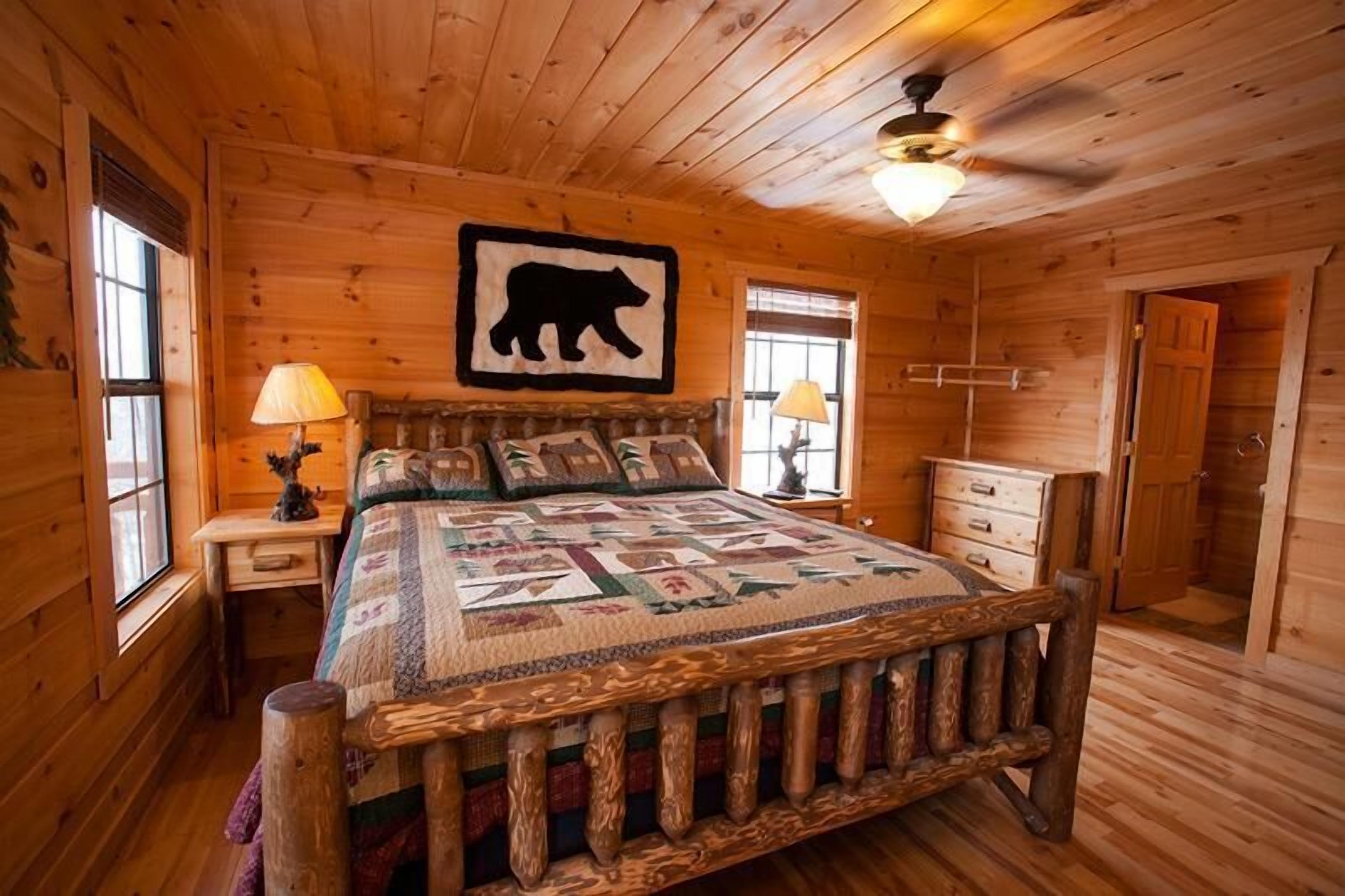 Mountain Bearadise in Pigeon Forge #unforgettable 4BR w/ Gameroom, Views & Full Theater!