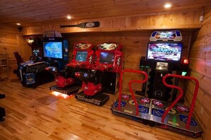 Spielezimmer