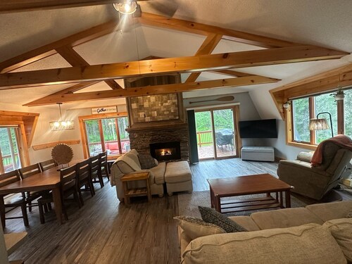 North Shore Retreat: Fireplace, heated mattresses for winter and sauna! 
