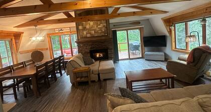 North Shore Retreat: Fireplace, heated mattresses for winter and sauna!