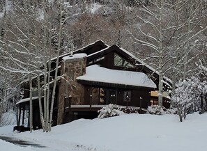 Exterior - Luxury Home with Stunning Ski Mountain Views, Sleeps 10, (Steamboat Springs)