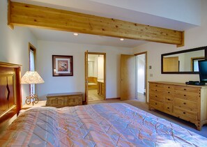 5 soverom, strykejern/-brett, wi-fi og sengetøy