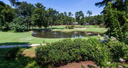 Golf front home with 8 beds