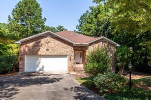 Exterior - Golf front home with 8 beds (Pinehurst)
