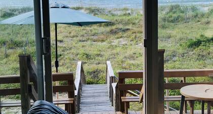 Oceanfront Duplex - Sleeps 10 - Great Price!! 3 B/R, 2.5 bath, outdoor shower