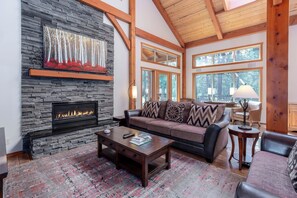 TV, fireplace, ping pong