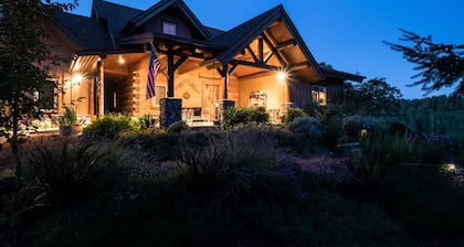 Fern Hill Lodge-Luxury Log Retraite sur 25 acres dans la région viticole Willamette Valley