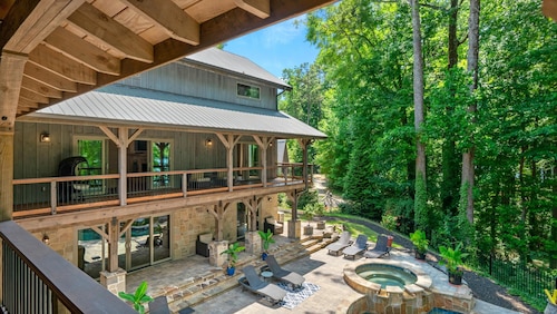 North Georgia Boat Club "Timber Estate" Executive Retreat & Family Vacation Spot