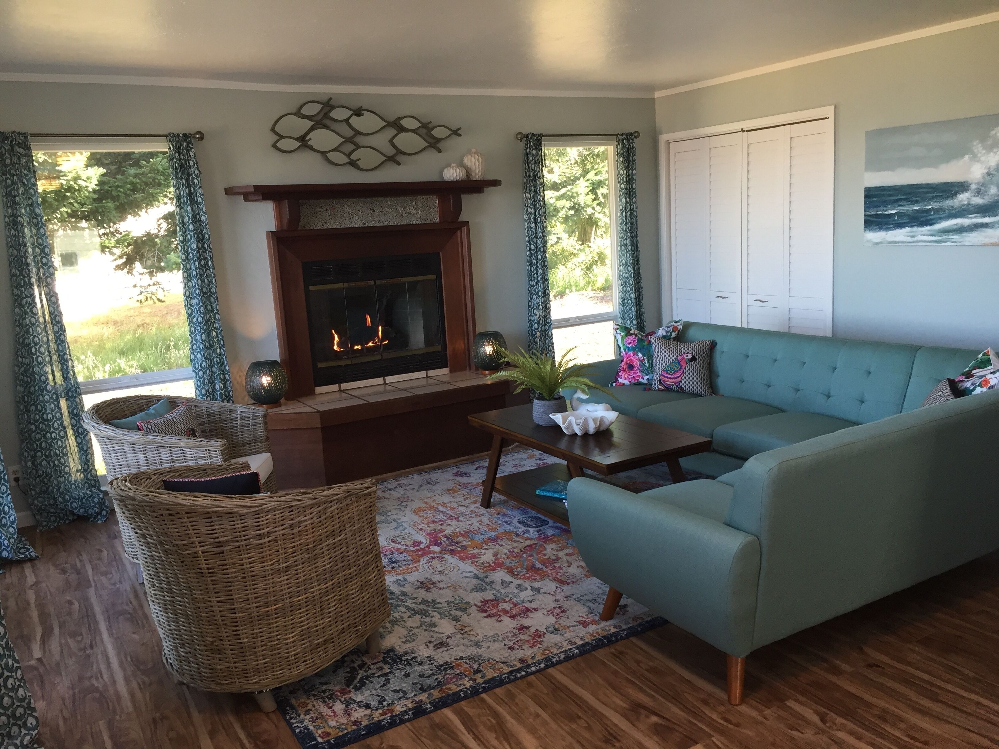 Sea View at Shelter Cove! Ocean View! Game Room! Fireplace! Walk everywhere! 