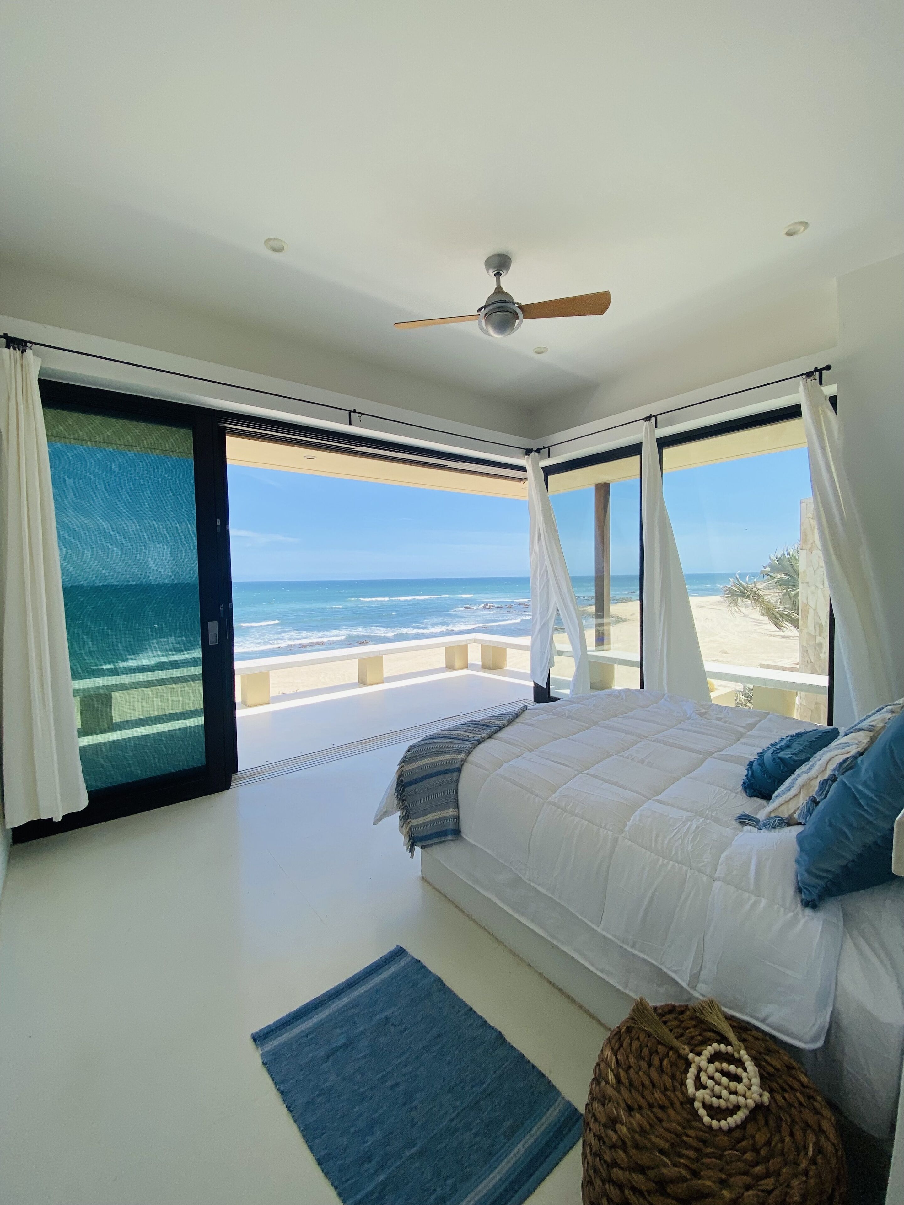 Beach Front 8,500 Sq Ft Villa, Infinity Pool, Pristine Swimming