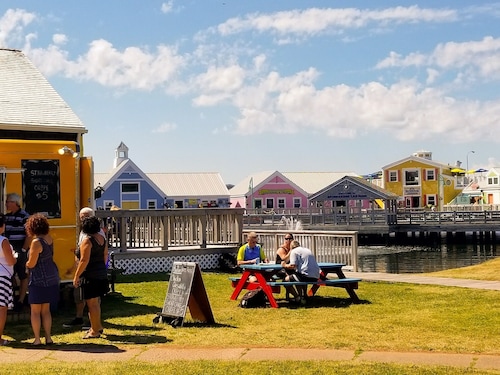 Picturesque oceanfront / beachfront estate, PEI tourism license # 2101170