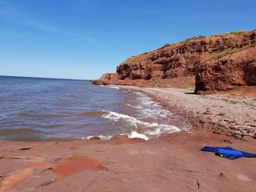 Picturesque oceanfront / beachfront estate, PEI tourism license # 2101170