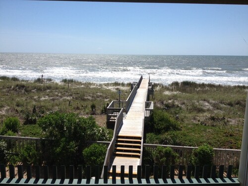 Condo on Wide, Quiet, Family-Friendly Beach