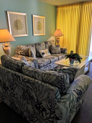 TV, DVD player, books, music library - Enjoy "Gulf Interlude" Beach Front Sunsets, bright and airy, Views (Panama City Beach)