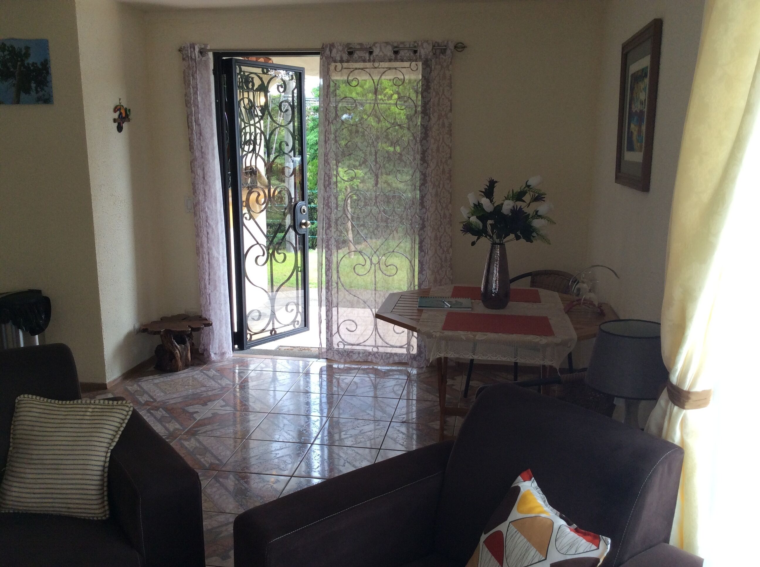 A charming house surrounded by beautiful nature. Cosy, WiFi & fully equipped.