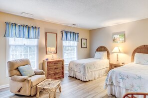 2 bedrooms, iron/ironing board, WiFi, bed sheets