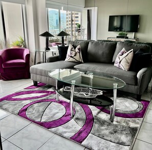 Smart TV, DVD player, stereo