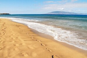 Am Strand, Liegestühle, Strandtücher