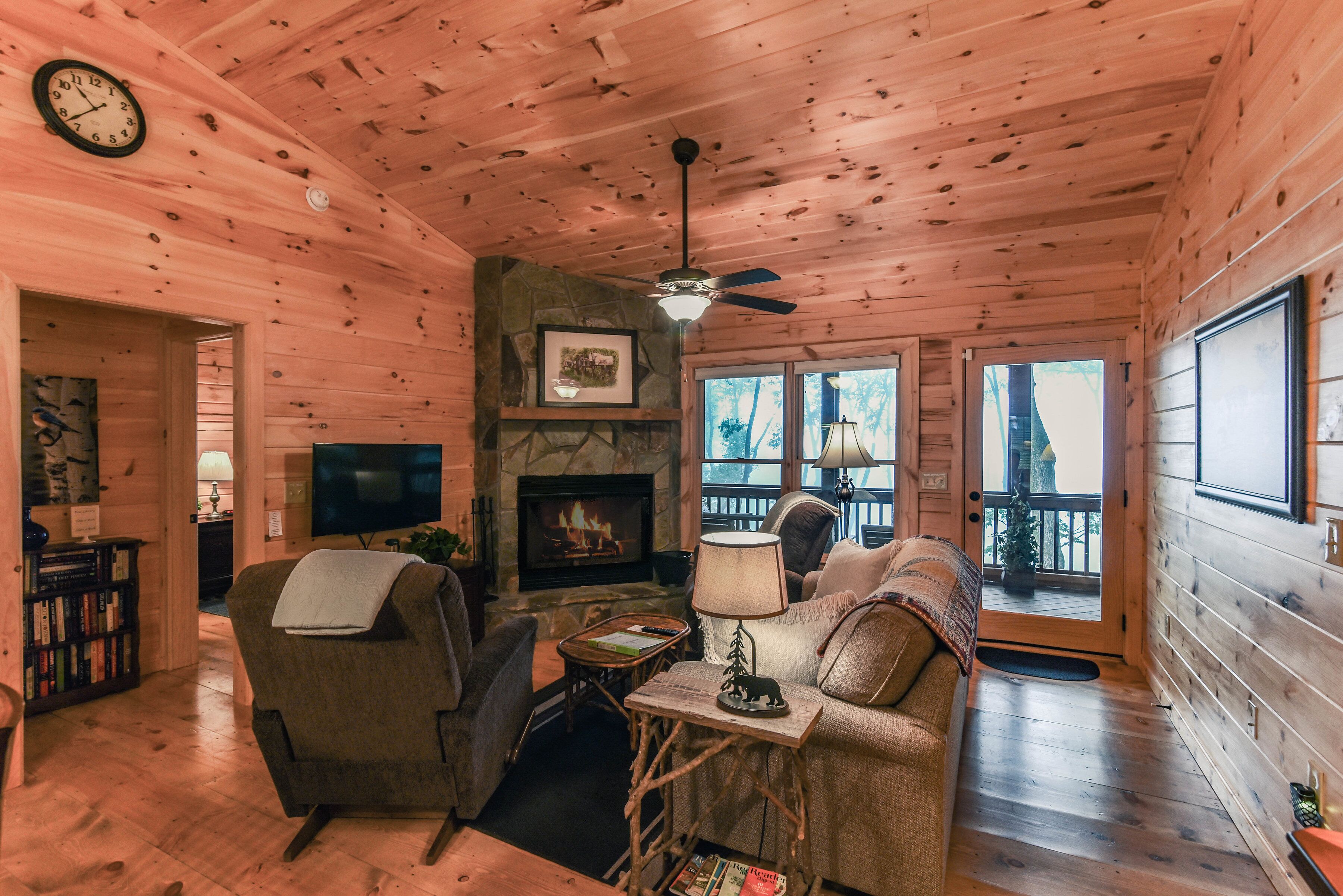 Relax in the Blue Ridge TreeTops - Paved Road to Cabin!