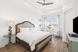 5 bedrooms, iron/ironing board, WiFi, bed sheets