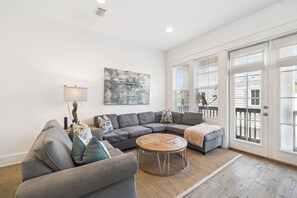 Télévision à écran plat, espaces bureaux