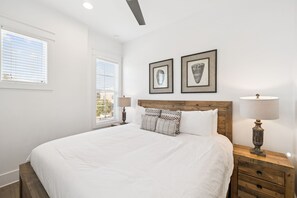 5 habitaciones, tabla de planchar con plancha, wifi y ropa de cama 