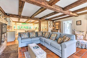 Smart TV, fireplace, DVD player, foosball