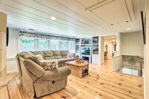 Smart TV, fireplace, DVD player, foosball