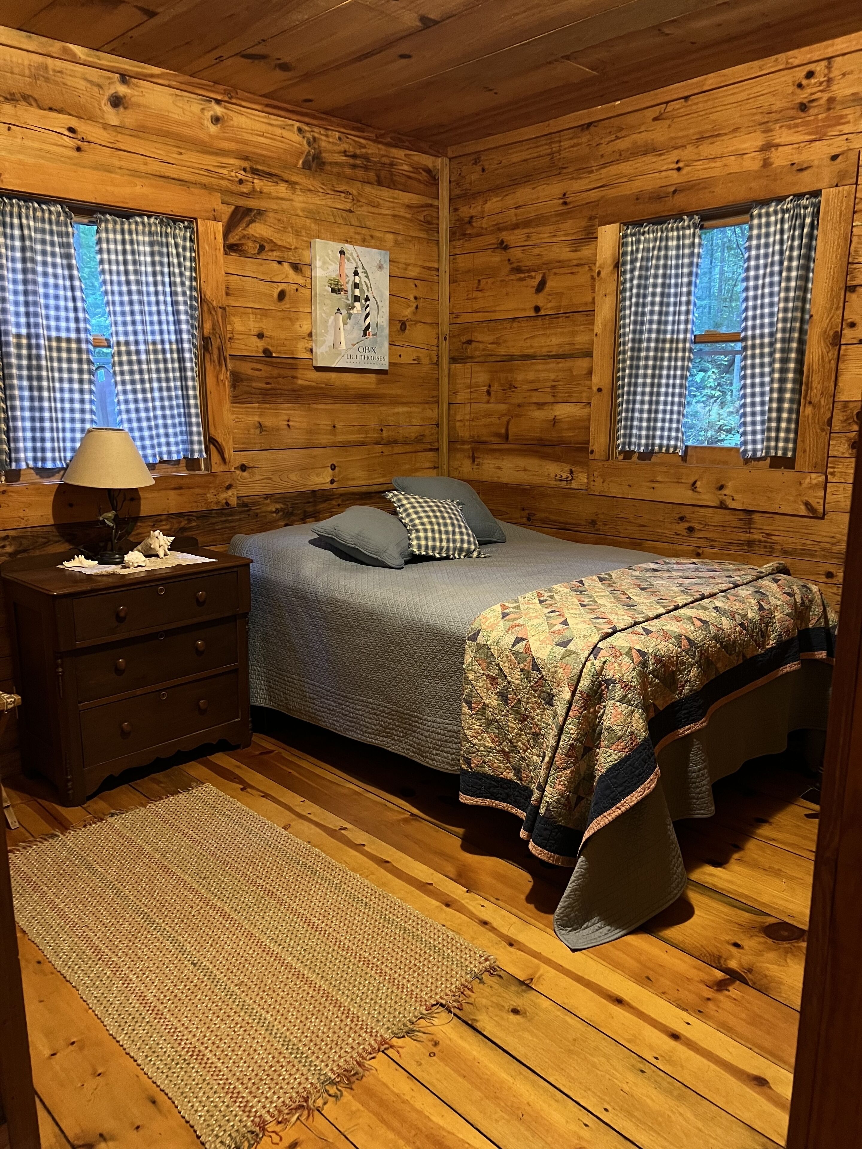 Glenn Acres- Pine Ridge Chalet-  Creekside- Mountain-Secluded-QUIET!