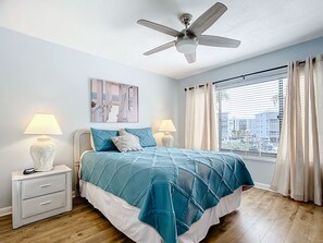 3 chambres, fer et planche à repasser, Wi-Fi gratuit, draps fournis