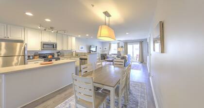 The Palms | Family-Friendly Rehoboth Condo | Pool + 10 Min to Beach & Outlets