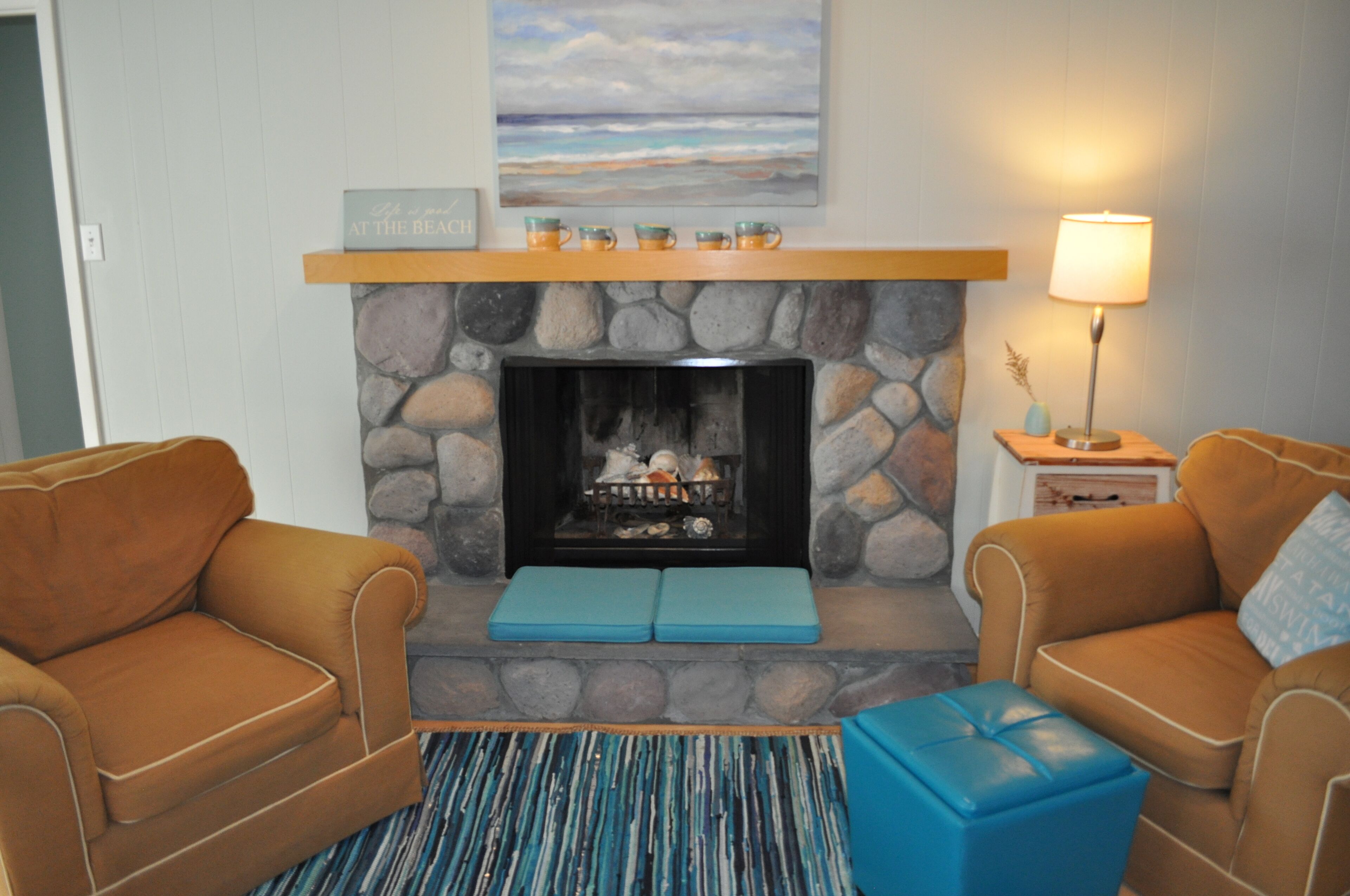 Gorgeous lake views, family-friendly; near beaches, golf, event venues, wineries