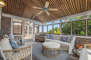 Terrace/patio - ✨ Luxury Coastal Estate | 🏝 Rooftop Deck | 🎾 Tennis | 🔥 Firepit | Sleeps 20 (cape neddick)