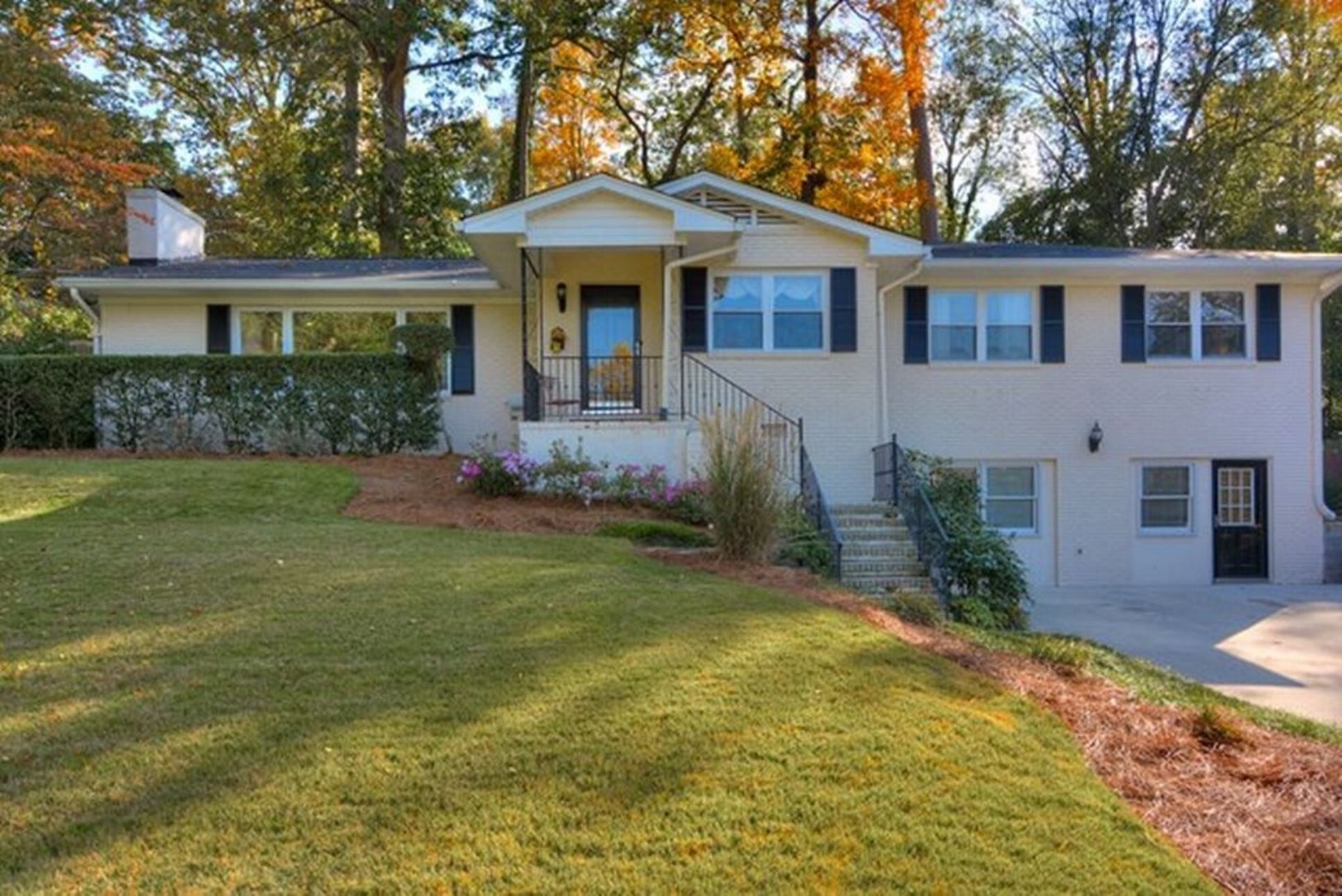 Home in Country Club Hills neighborhood – Next to Augusta National