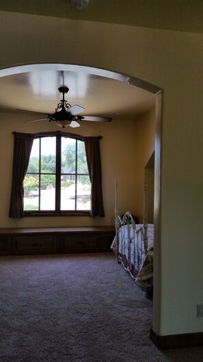 1 chambre, fer et planche à repasser, Wi-Fi, draps fournis