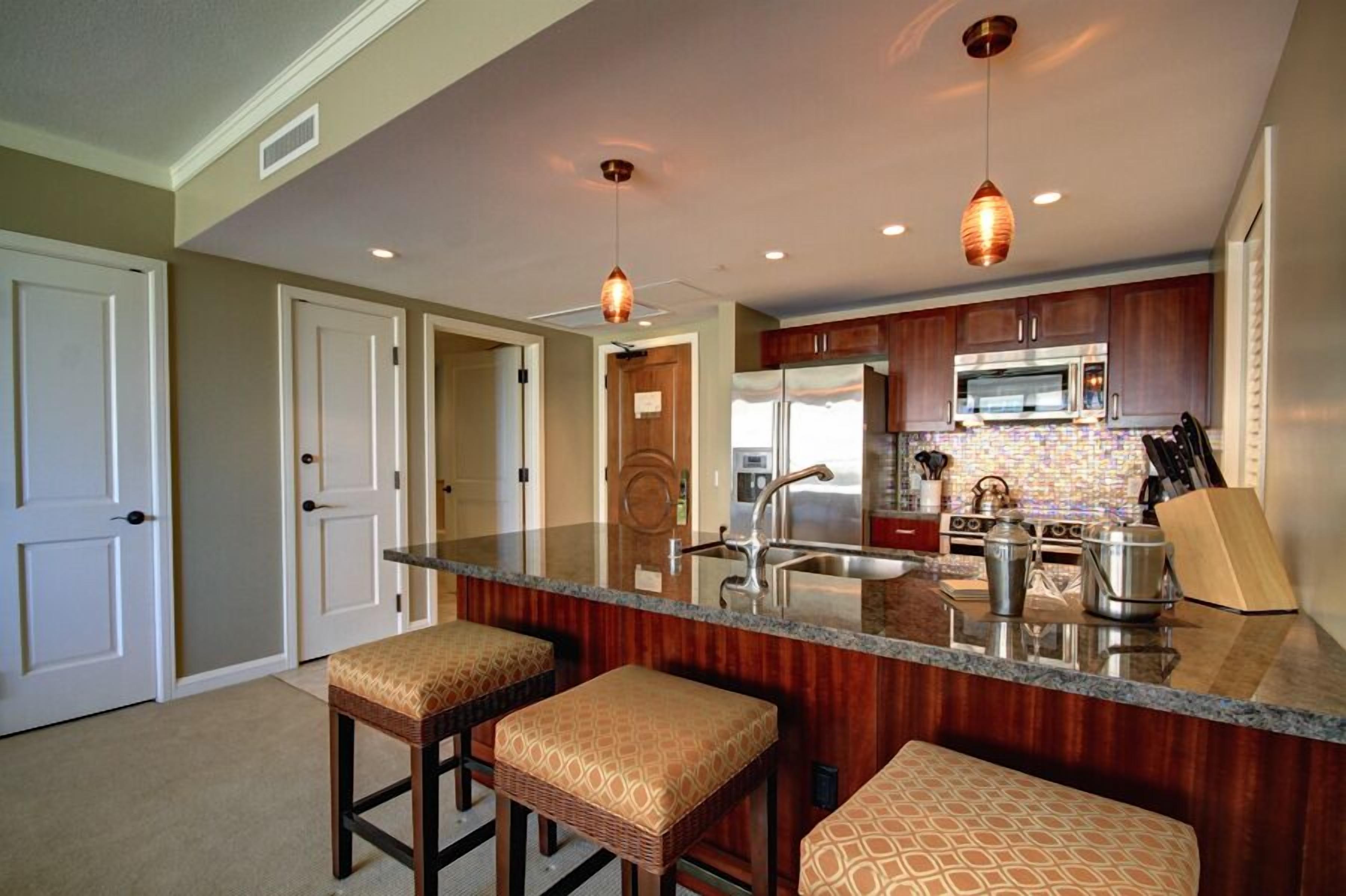 KONEA 403-Ocean View Inner Courtyard PLEASE READ ABOUT KONEA PAINTING PROJECT