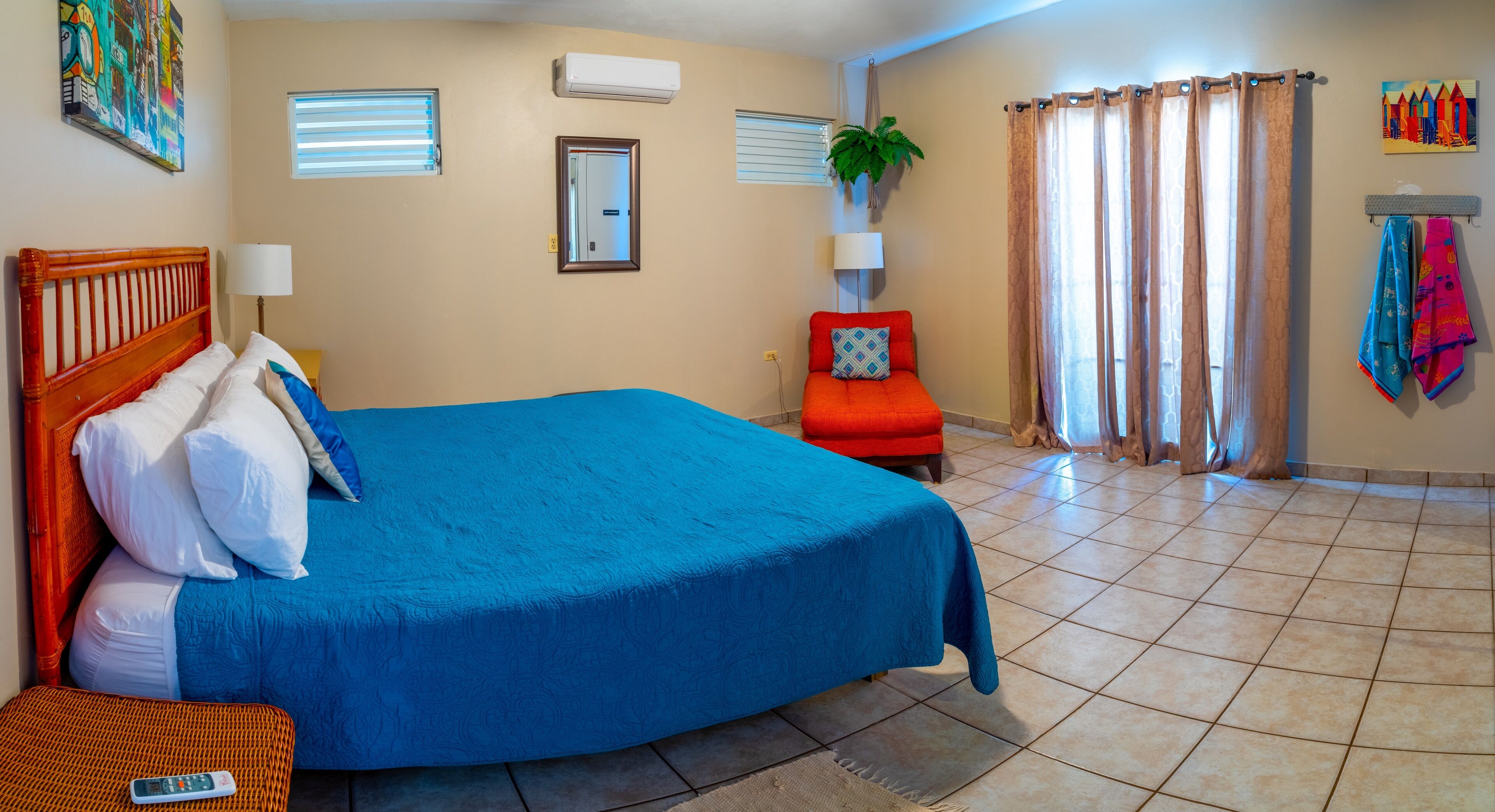 2 多间卧室、办公桌、熨斗/熨衣板、旅行婴儿床