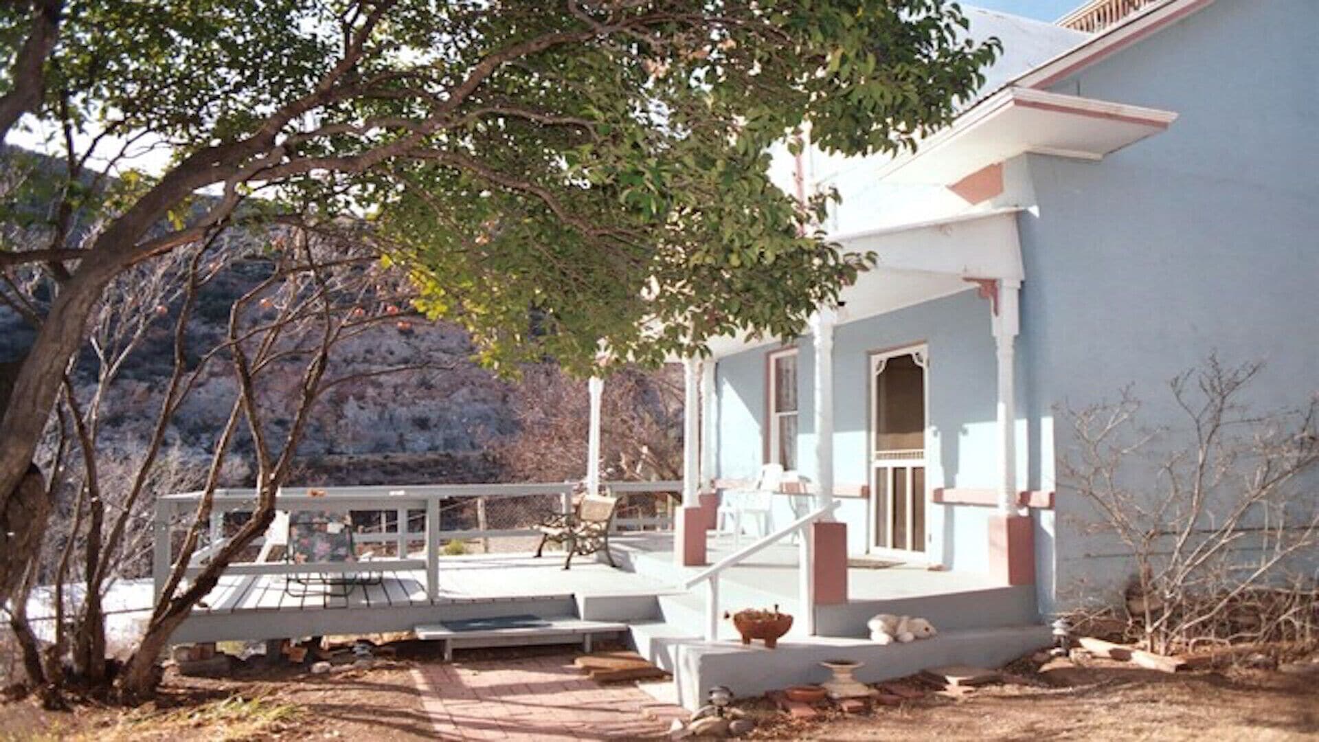 Stunning Views...Steps to Main Street, Family and Pet-friendly, Free Parking