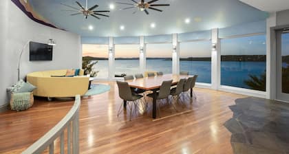 Atemberaubende Aussicht und einfacher Zugang zum See von Ihrem privaten Waterfront Resort!