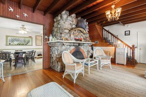 Interior - Waterfront Home with Spectacular Viewsof the Annisquam River (Gloucester)