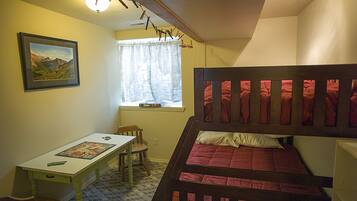 3 chambres, fer et planche à repasser, lit parapluie, Wi-Fi