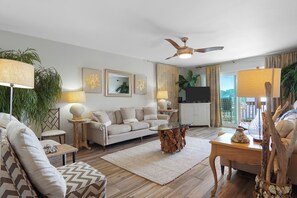 智能电视、DVD 播放器、书